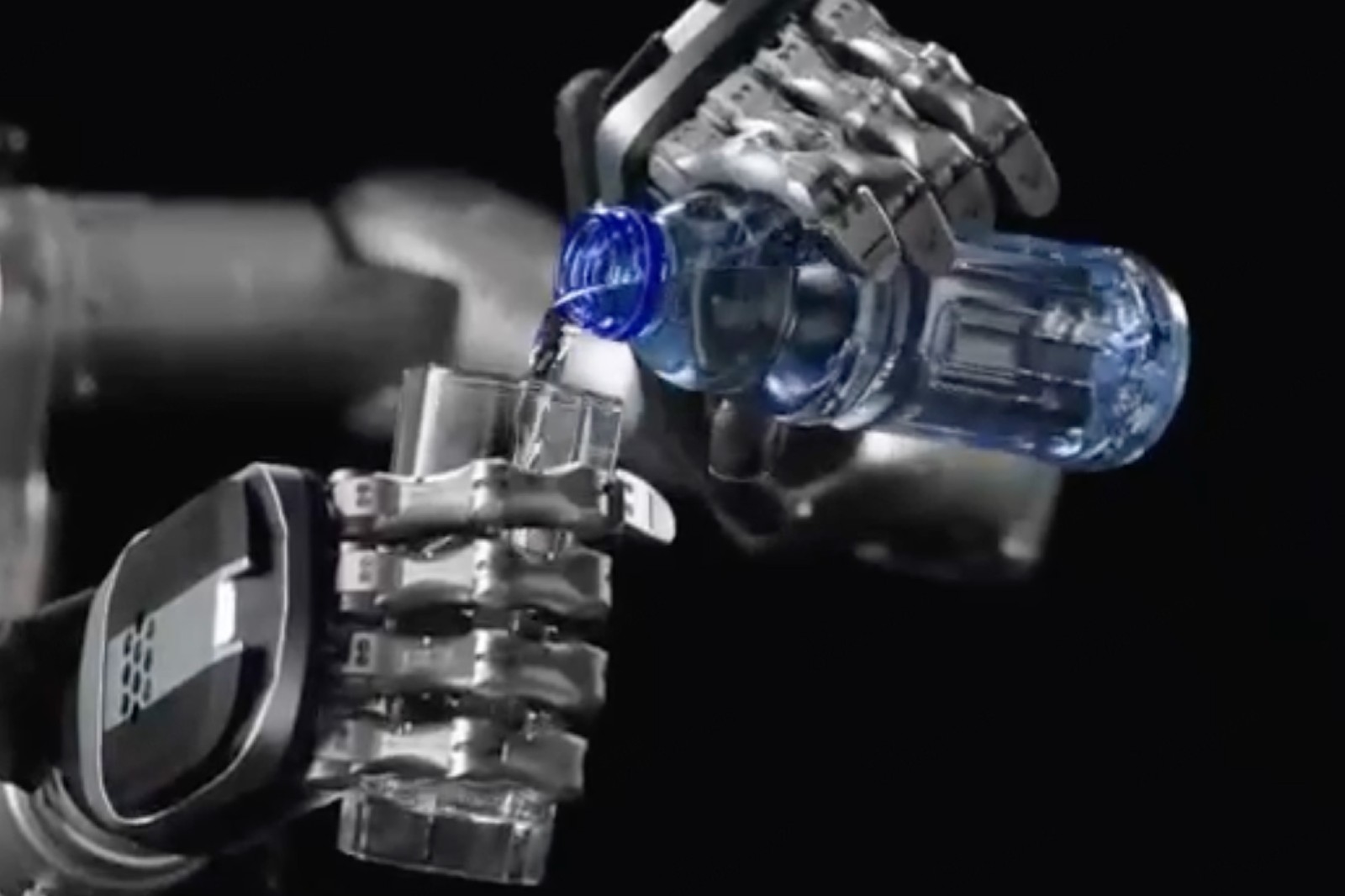 系列解读 | 雷火竞技灵巧手家族亮相：高自由度的创新突破